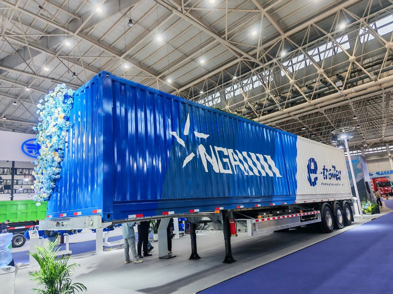 NGA 智能電動(dòng)半掛車(chē)成為 2025 中國(guó)國(guó)際商用車(chē)展會(huì)上的明星產(chǎn)品！